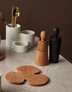 Salt,- og pepperkvern i eik fra Spring Copenhagen