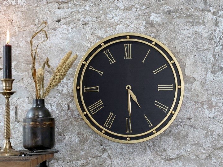 Veggklokke fra Chic Antique