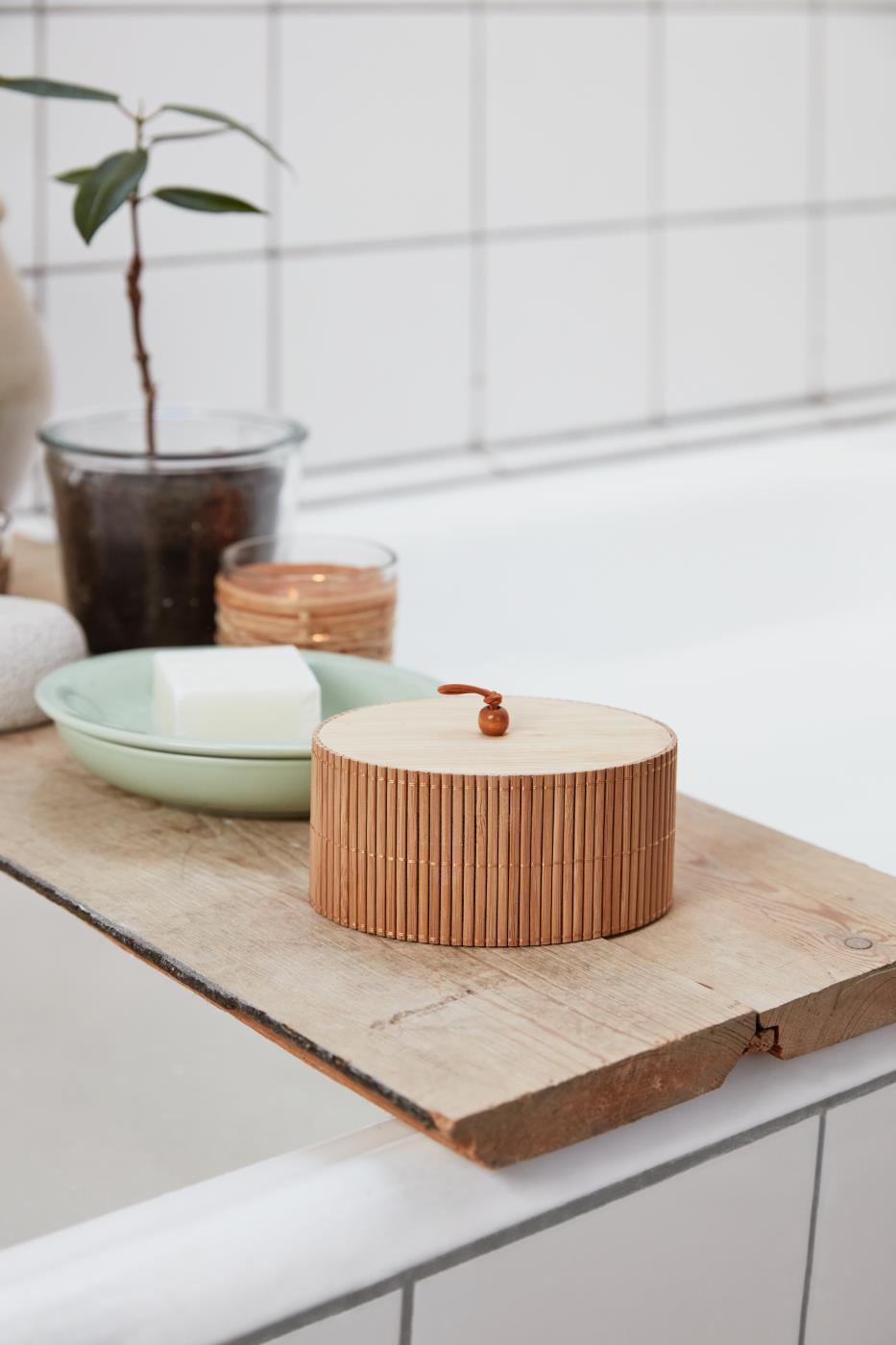 Oval eske av bambus fra Ib Laursen