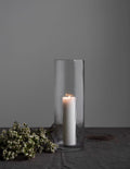 Rillet glassvase fra Storefactory - klar
