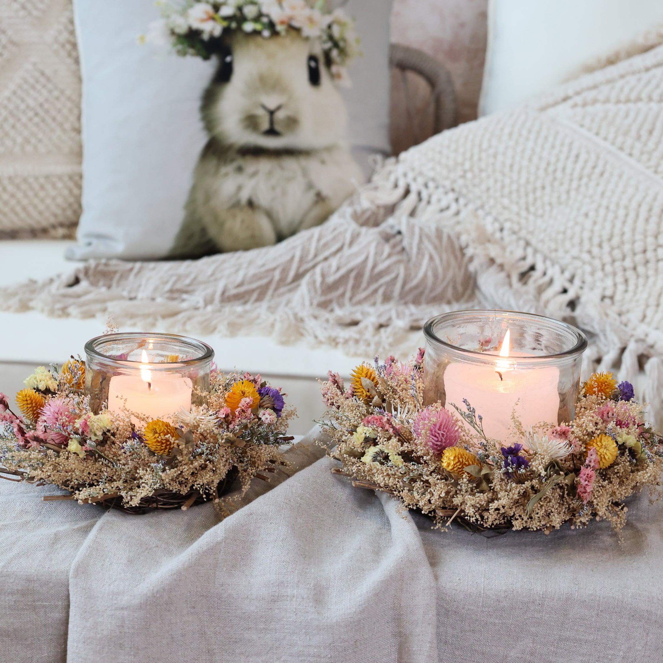 Lyslykt med vakker blomsterkrans