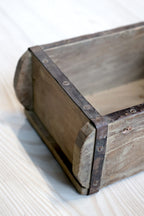 Vintage trekasse i resirkulert tre