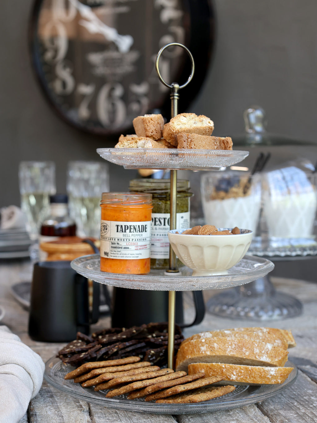 Etasjefat med tre glassflater