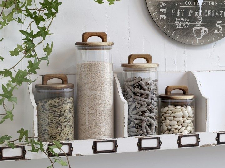 Glass med lokk av tre