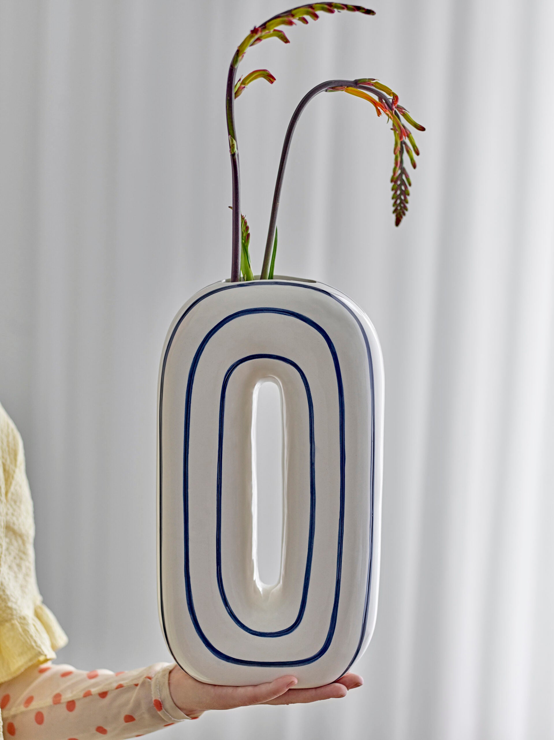 Mae vase fra Bloomingville