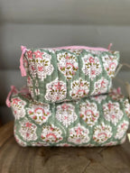 Anouska sminkeveske og toalettmappe- flere varianter