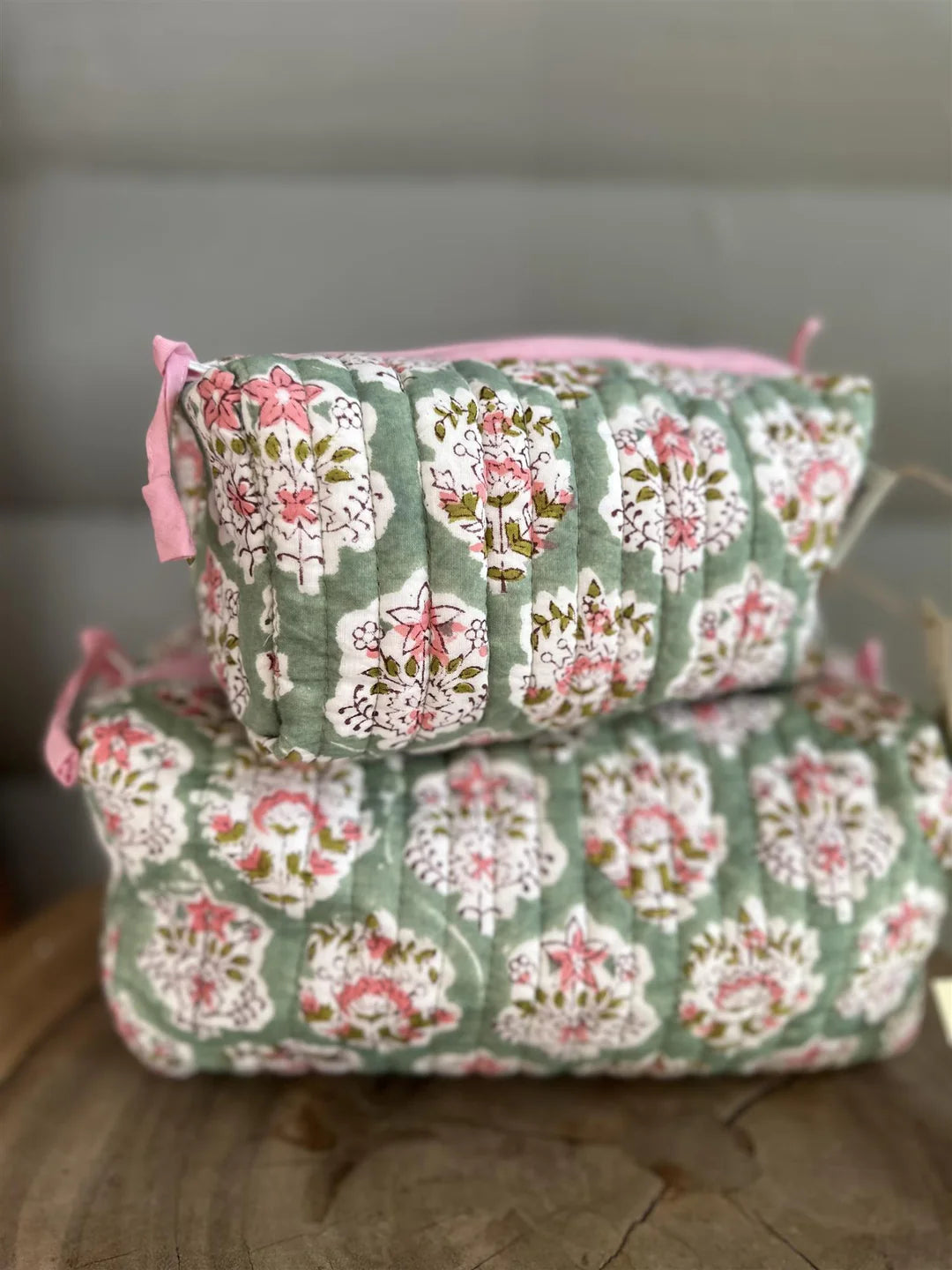 Anouska sminkeveske og toalettmappe- flere varianter