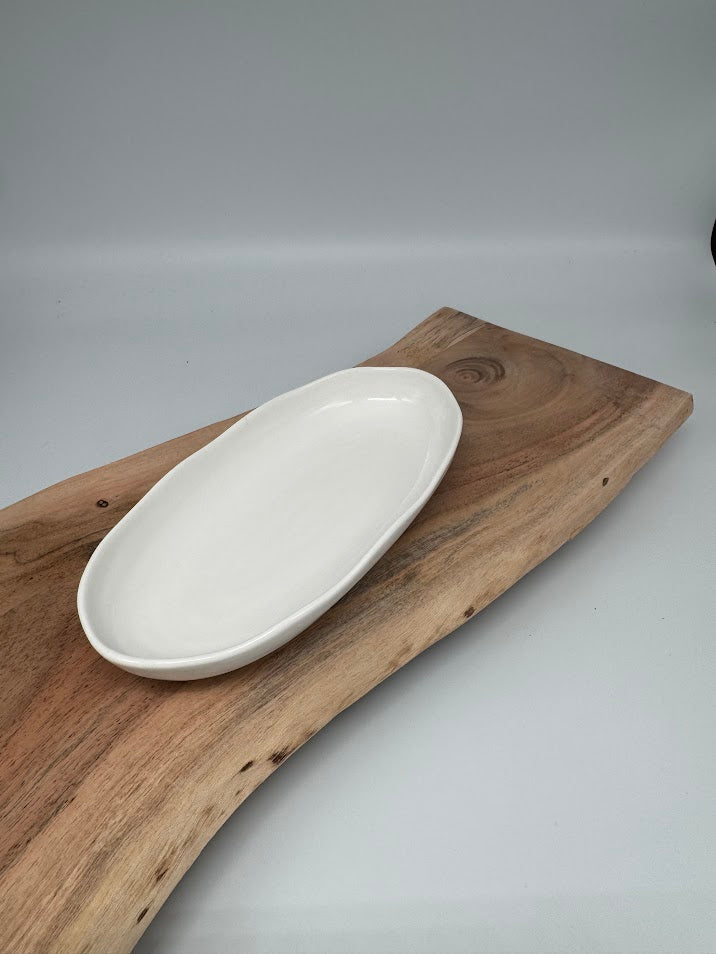 Hvitt serveringsfat- tre størrelser