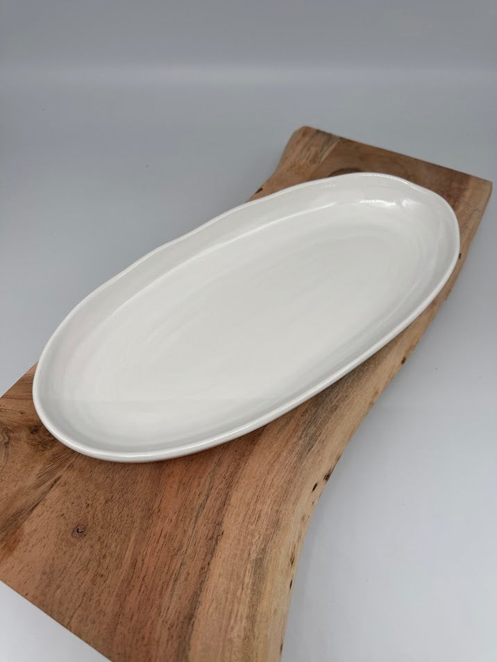 Hvitt serveringsfat- tre størrelser