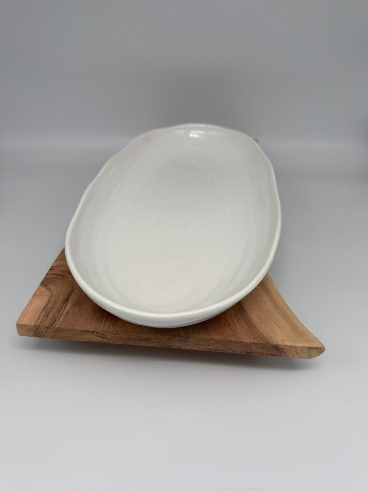 Hvitt serveringsfat- tre størrelser